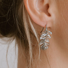 Nanette (Wave) Earrings Black