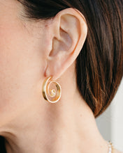 Load image into Gallery viewer, Cynthia Spiral Earrings

